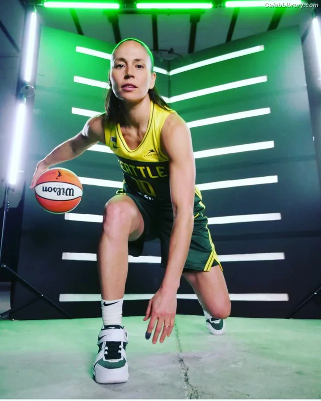 Sue Bird photo 6 of 158