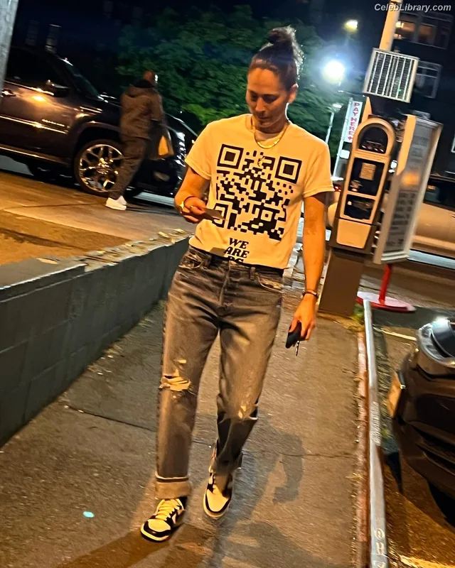 Sue Bird photo 1 of 158