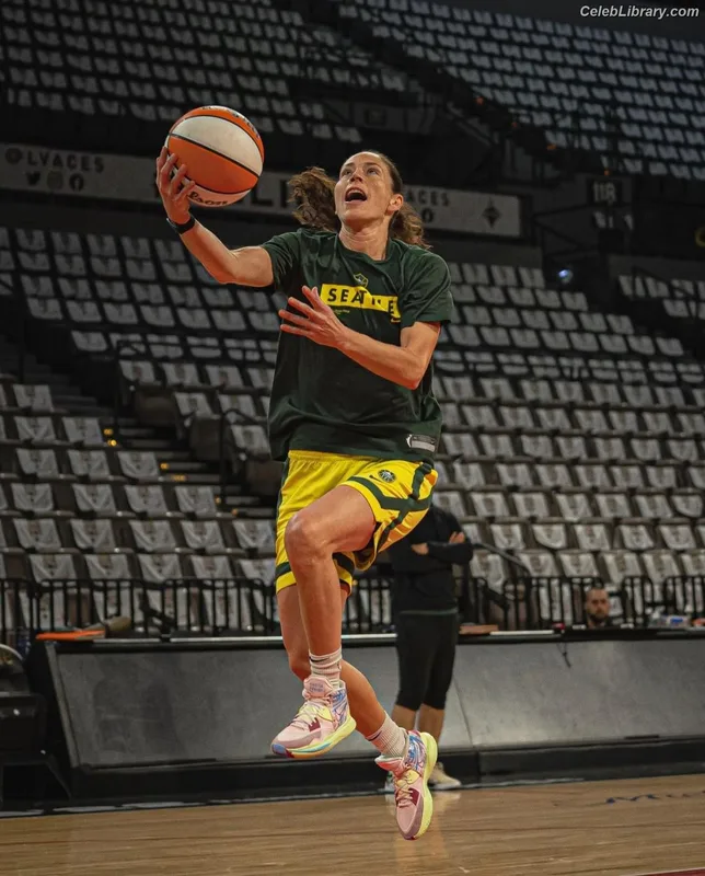 Sue Bird photo 13 of 158