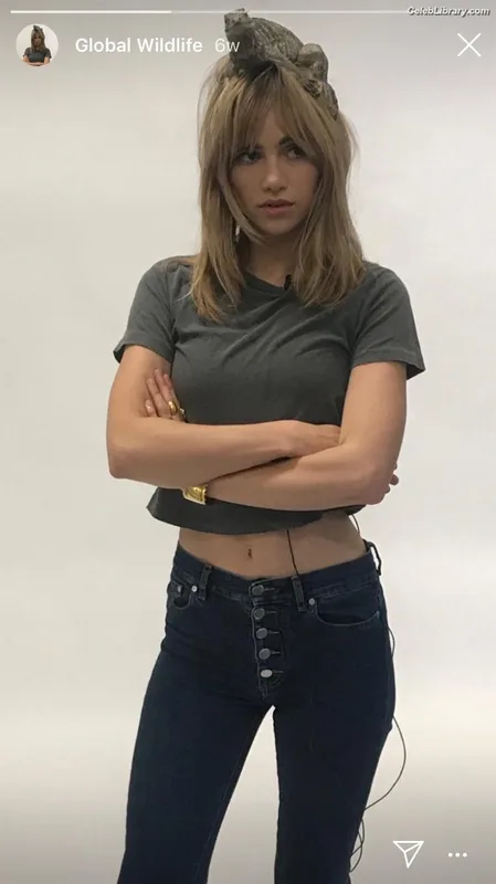 Suki Waterhouse photo 20 of 230