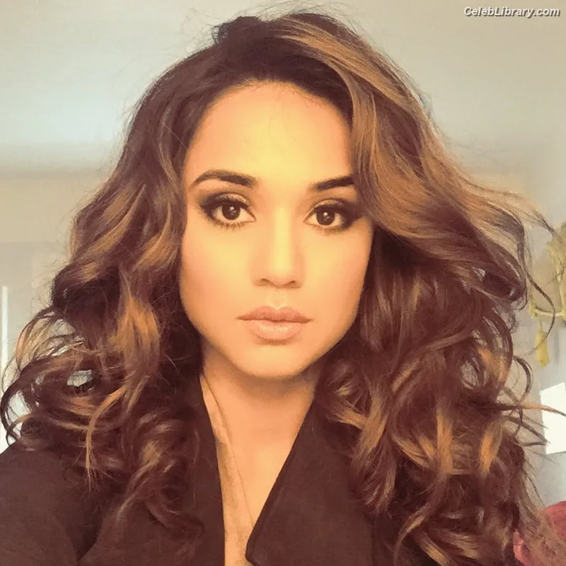 Summer Bishil photo 16 of 153