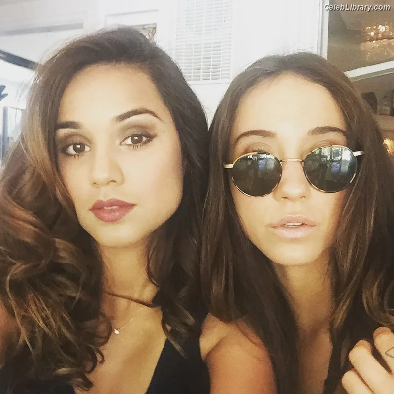 Summer Bishil photo 4 of 153