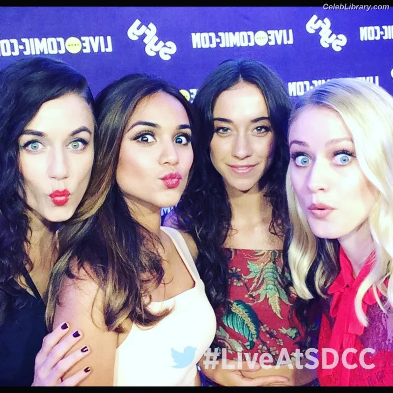 Summer Bishil photo 10 of 153