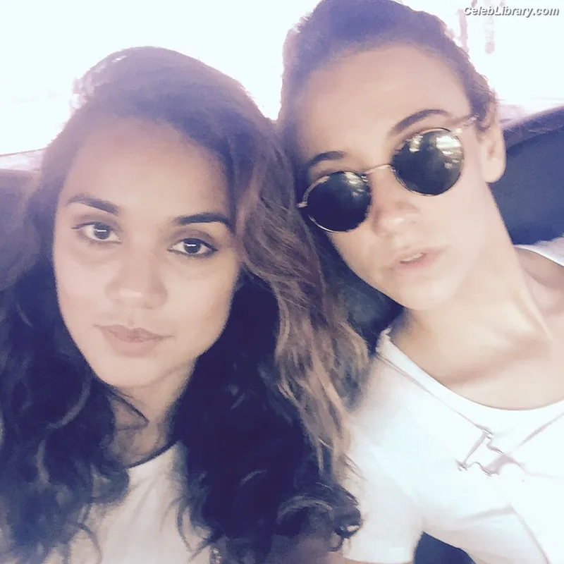 Summer Bishil photo 12 of 153