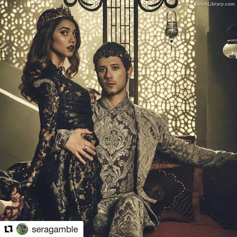 Summer Bishil photo 17 of 153