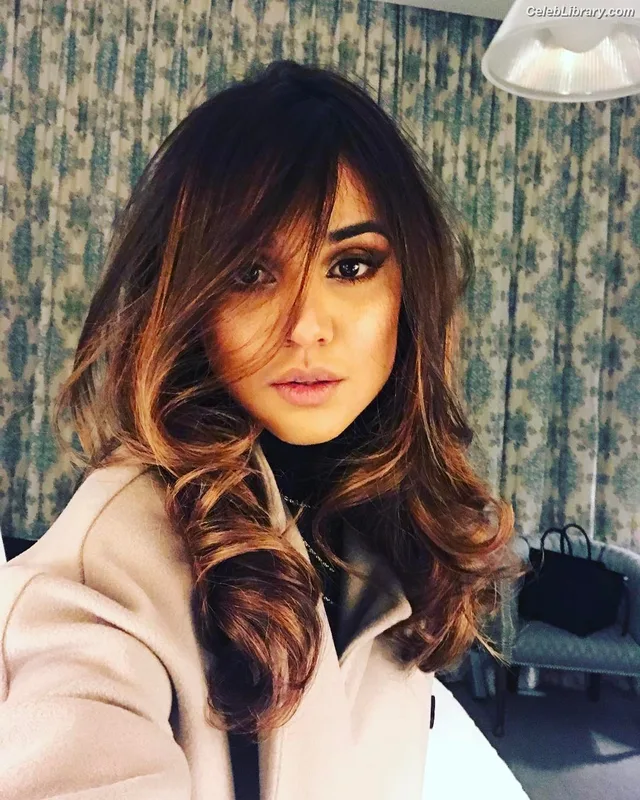 Summer Bishil photo 22 of 153