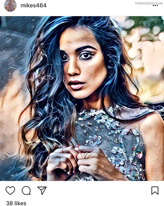 Summer Bishil photo 11 of 153