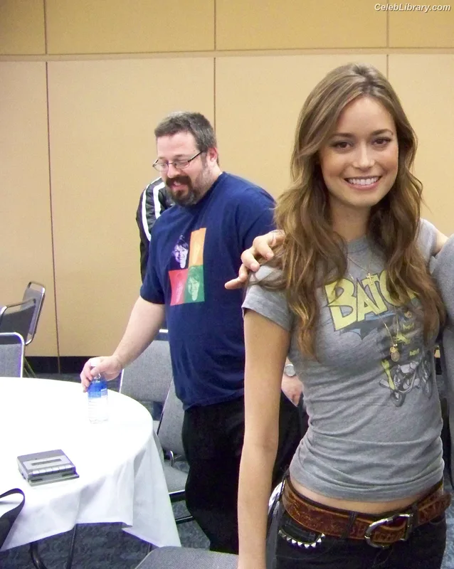 Summer Glau photo 23 of 85