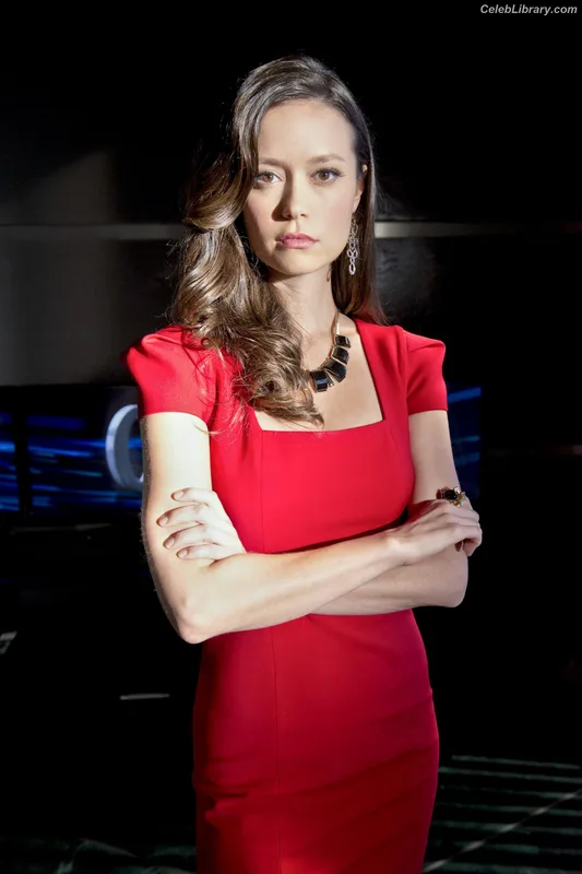 Summer Glau photo 1 of 85