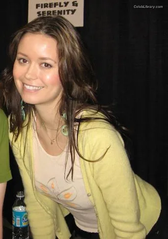Summer Glau photo 21 of 85
