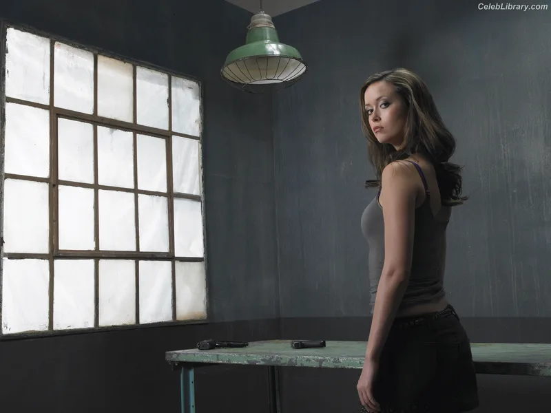 Summer Glau photo 1 of 85