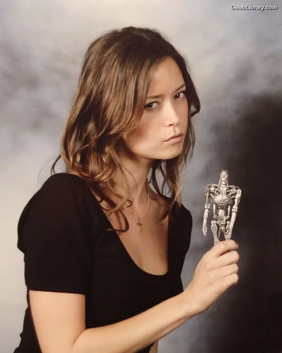 Summer Glau photo 7 of 85