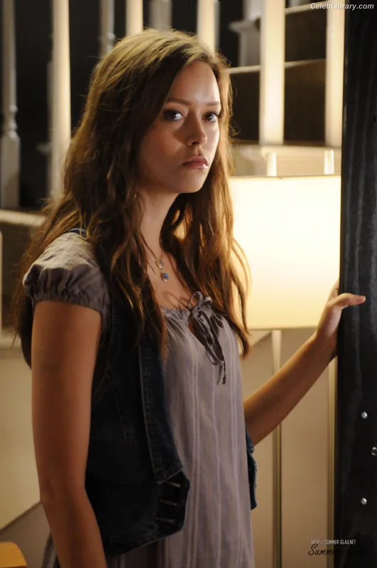 Summer Glau photo 4 of 85