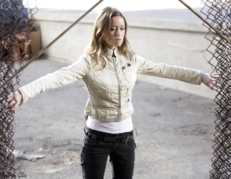 Summer Glau photo 7 of 85