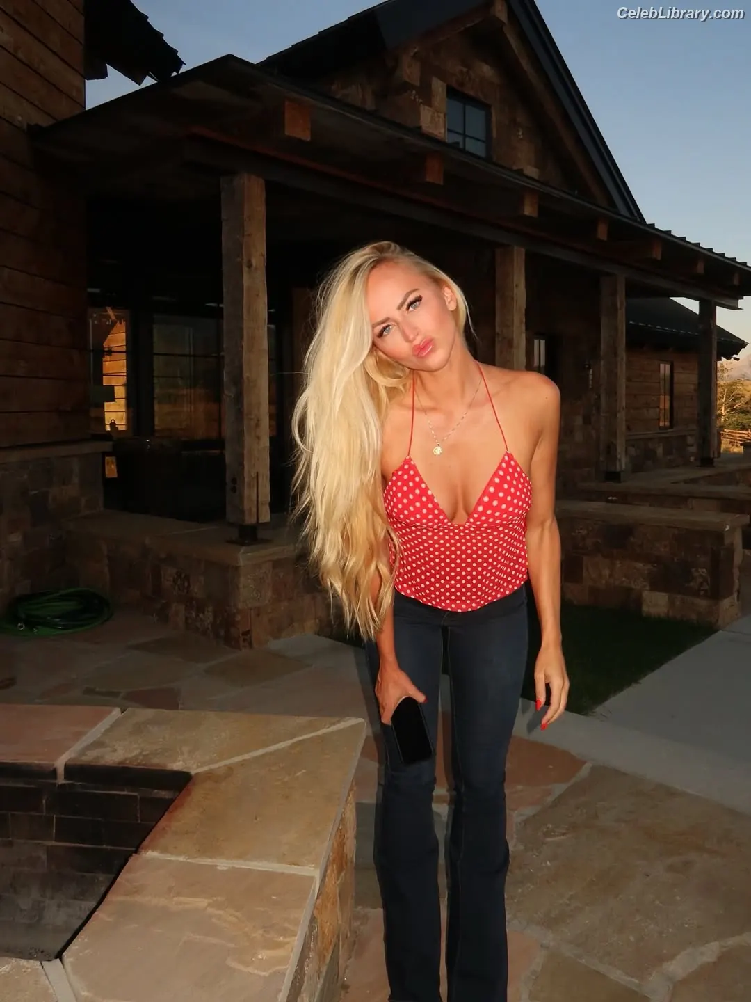 Summer Rae photo 19 of 691