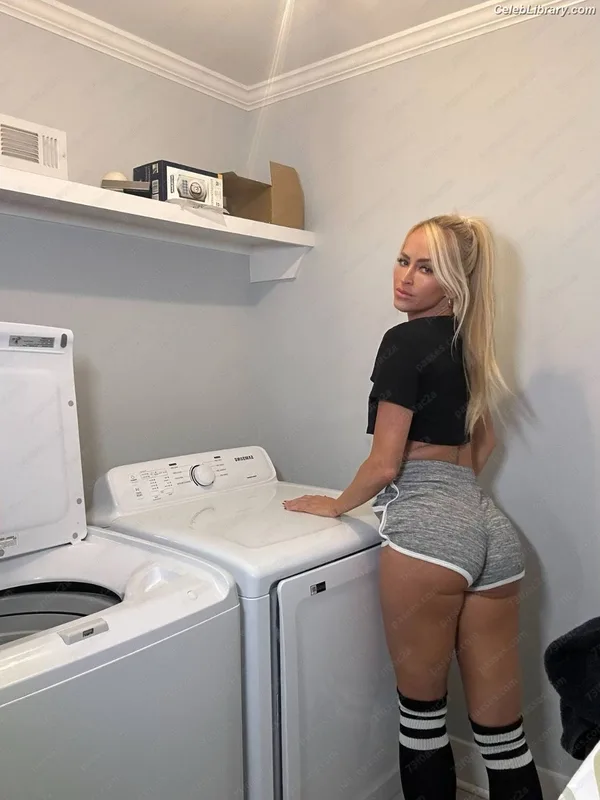 Summer Rae photo 10 of 690