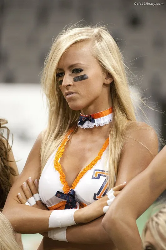 Summer Rae photo 19 of 690