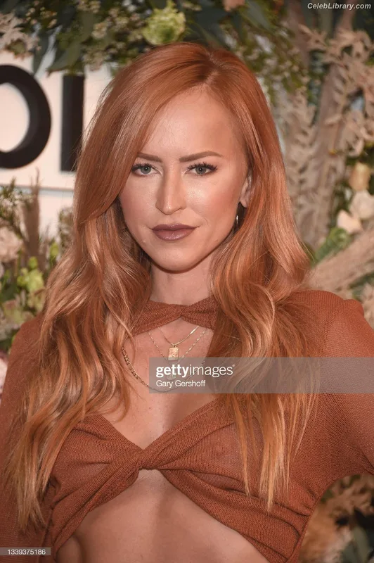 Summer Rae photo 18 of 690