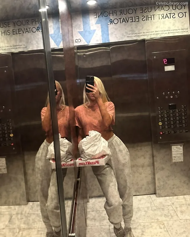 Summer Rae photo 18 of 690
