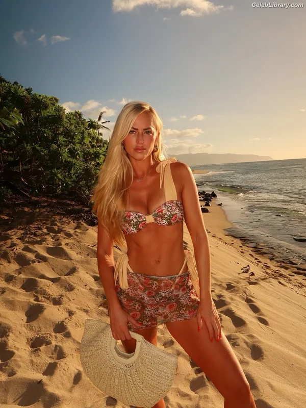 Summer Rae photo 14 of 690