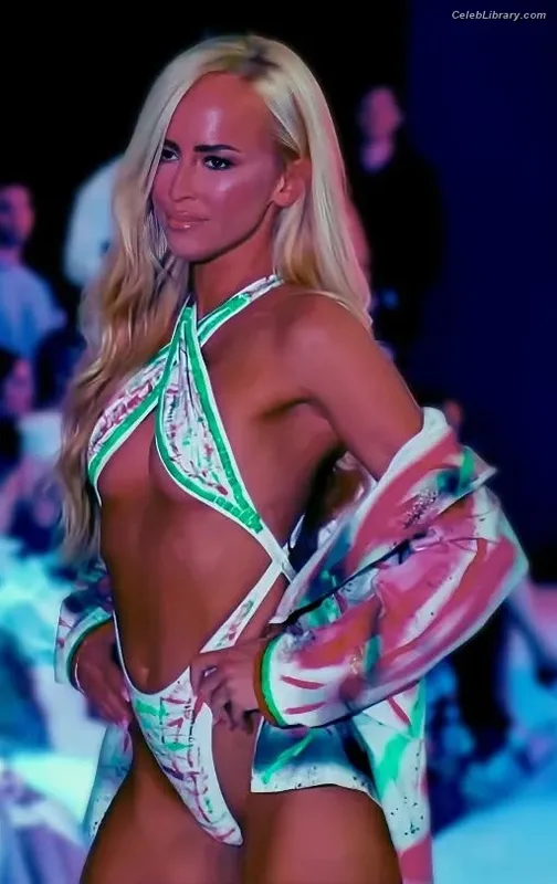 Summer Rae photo 10 of 690