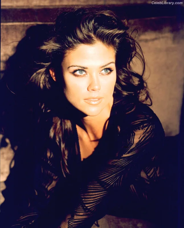 Susan Ward photo 18 of 49