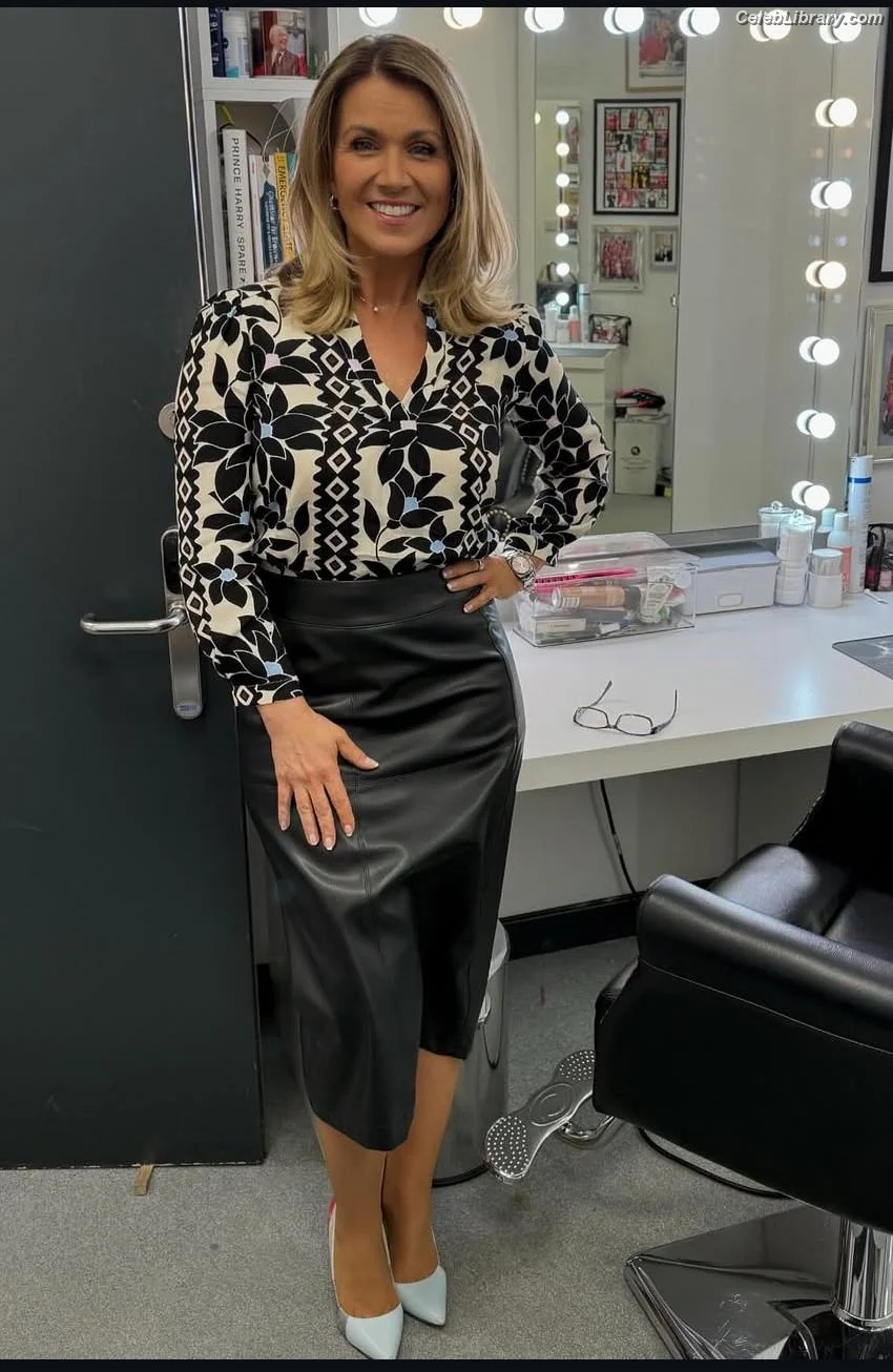 Susanna Reid photo 18 of 429