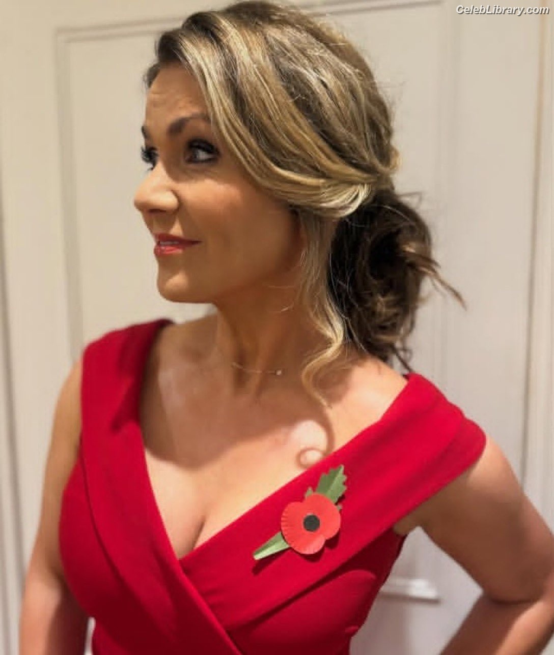 Susanna Reid photo 16 of 429