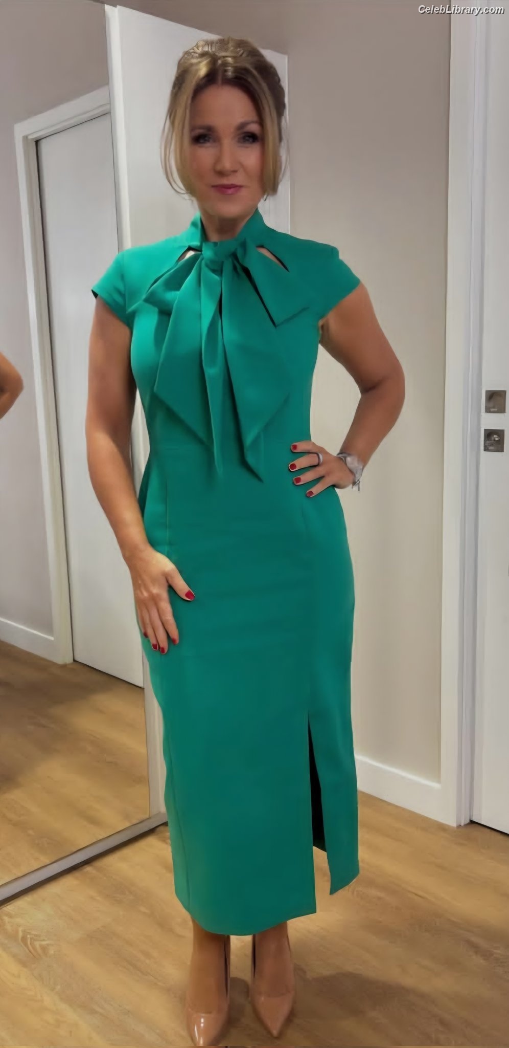 Susanna Reid photo 3 of 429
