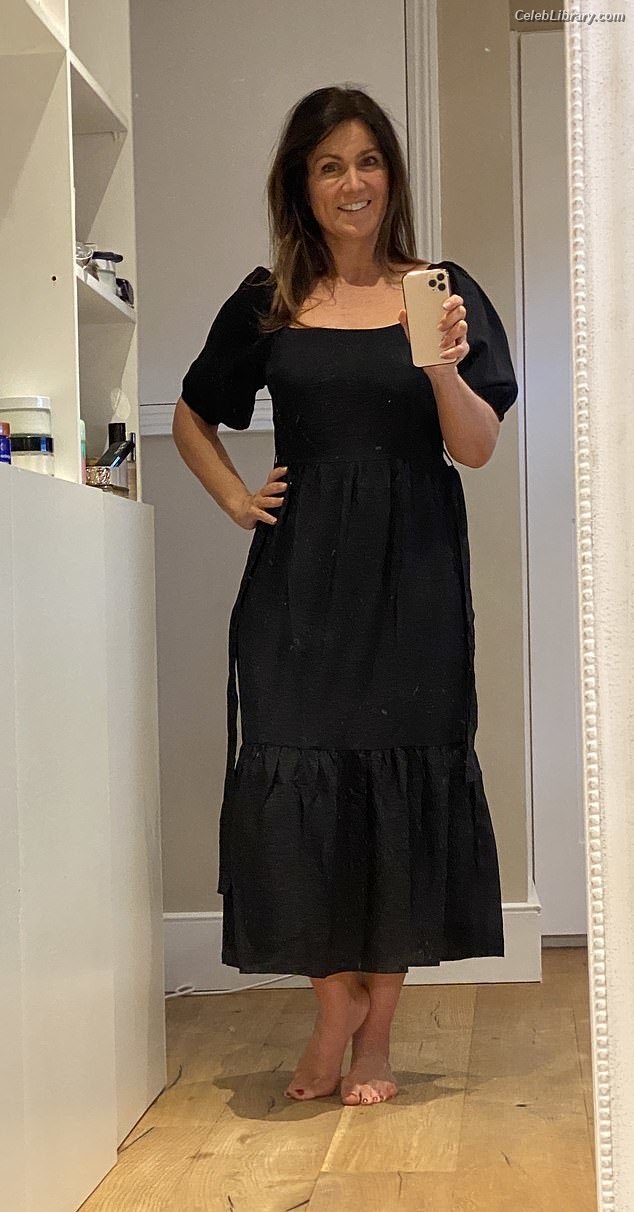 Susanna Reid photo 3 of 429
