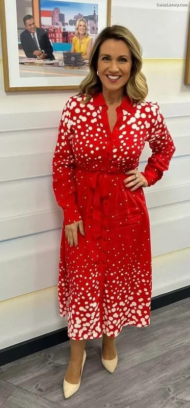 Susanna Reid photo 1 of 429