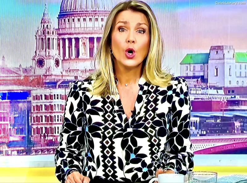Susanna Reid photo 10 of 429