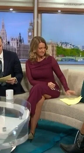Susanna Reid photo 3 of 429
