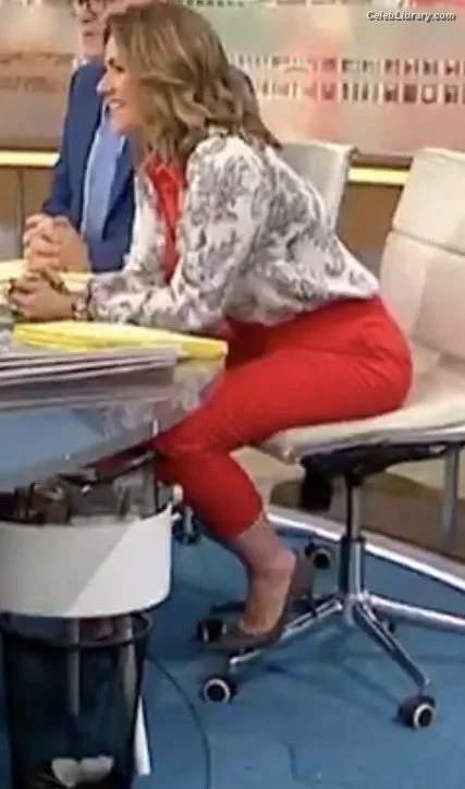 Susanna Reid photo 8 of 429