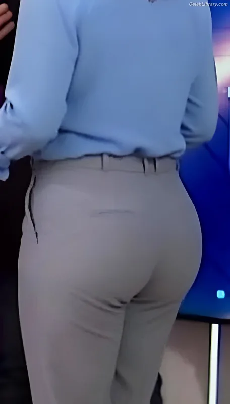 Susanna Reid photo 14 of 429