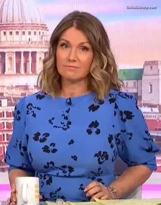 Susanna Reid photo 11 of 429