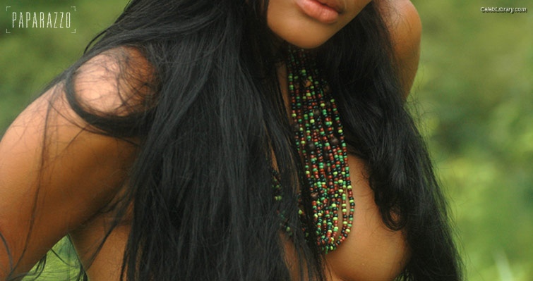Suyane Moreira photo 10 of 130
