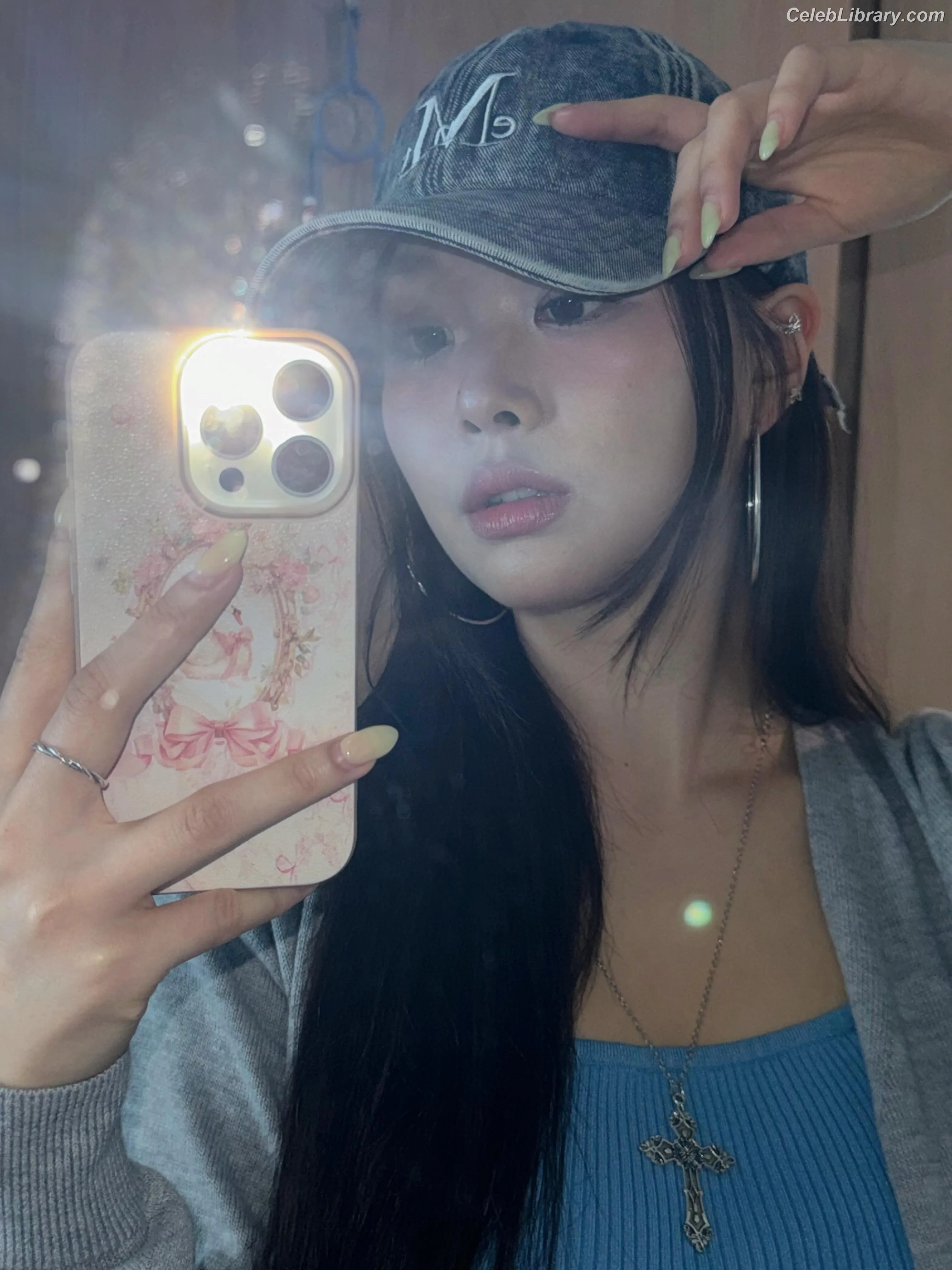 Swan 수안 ex PURPLE KISS photo 6 of 121