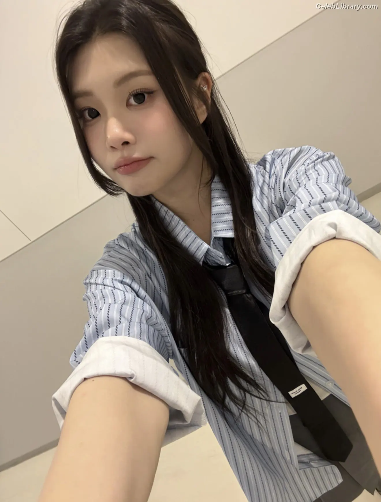 Swan 수안  ex PURPLE KISS photo 19 of 121