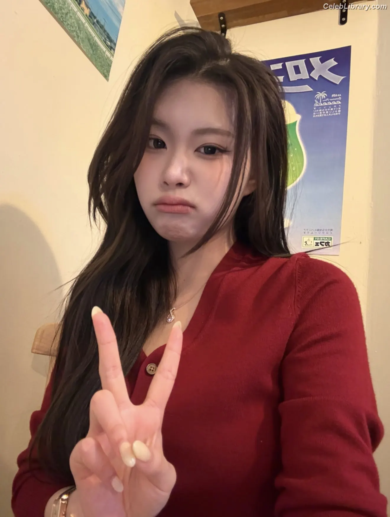 Swan 수안  ex PURPLE KISS photo 1 of 121