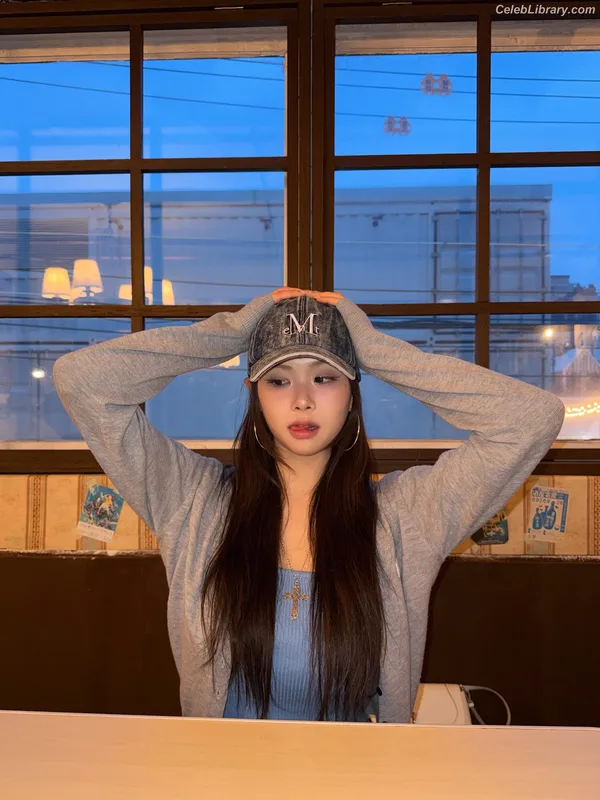 Swan 수안  ex PURPLE KISS photo 20 of 122