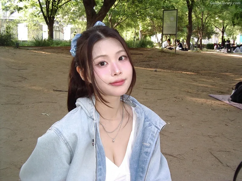 Swan 수안  ex PURPLE KISS photo 15 of 122
