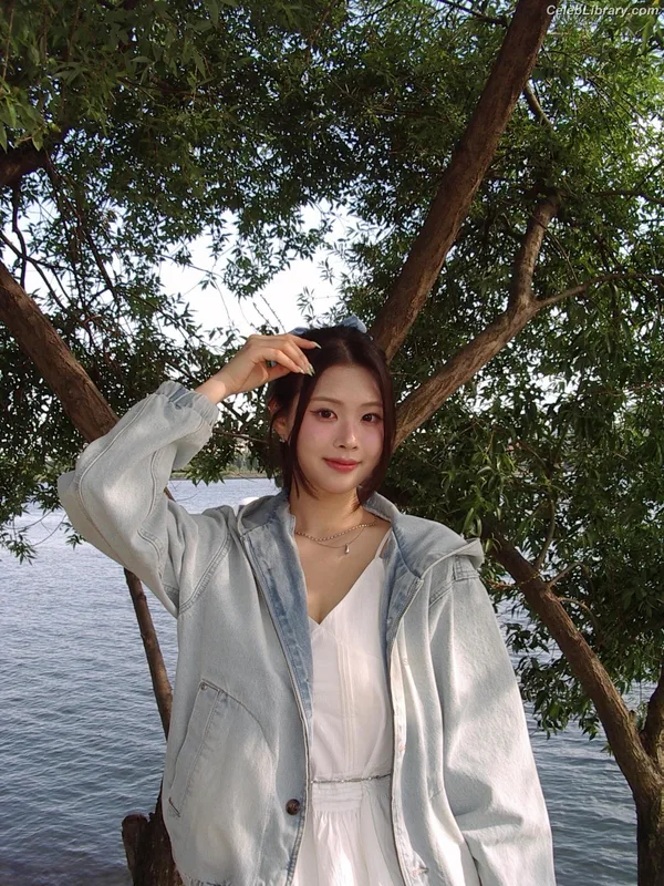 Swan 수안  ex PURPLE KISS photo 22 of 122