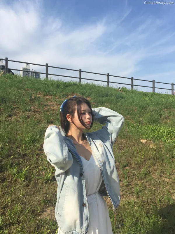 Swan 수안  ex PURPLE KISS photo 23 of 122