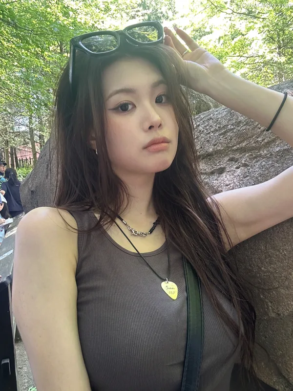 Swan 수안  ex PURPLE KISS photo 11 of 122