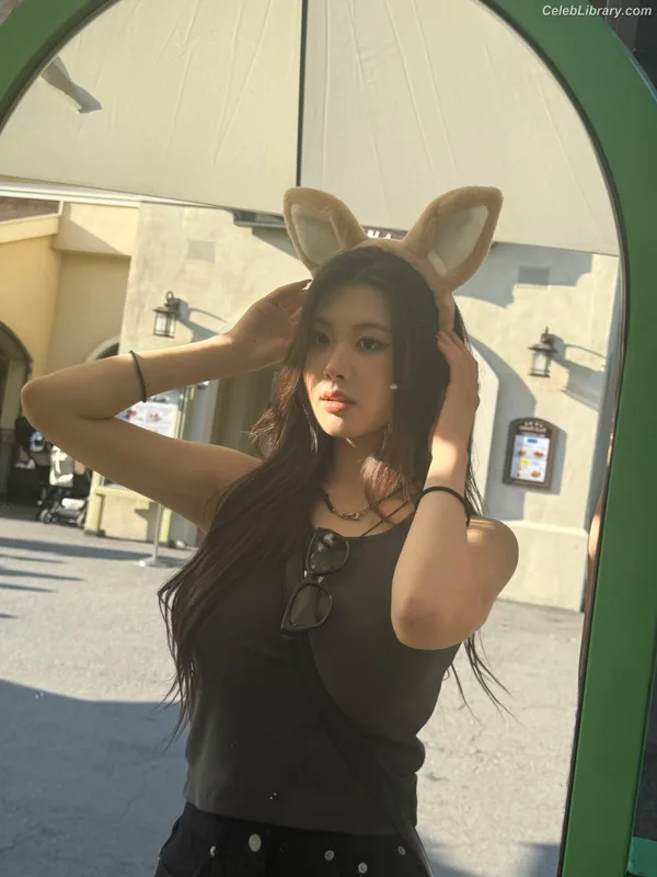 Swan 수안  ex PURPLE KISS photo 20 of 122