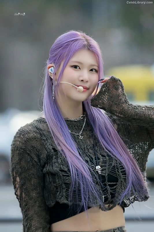 Swan 수안  ex PURPLE KISS photo 12 of 122