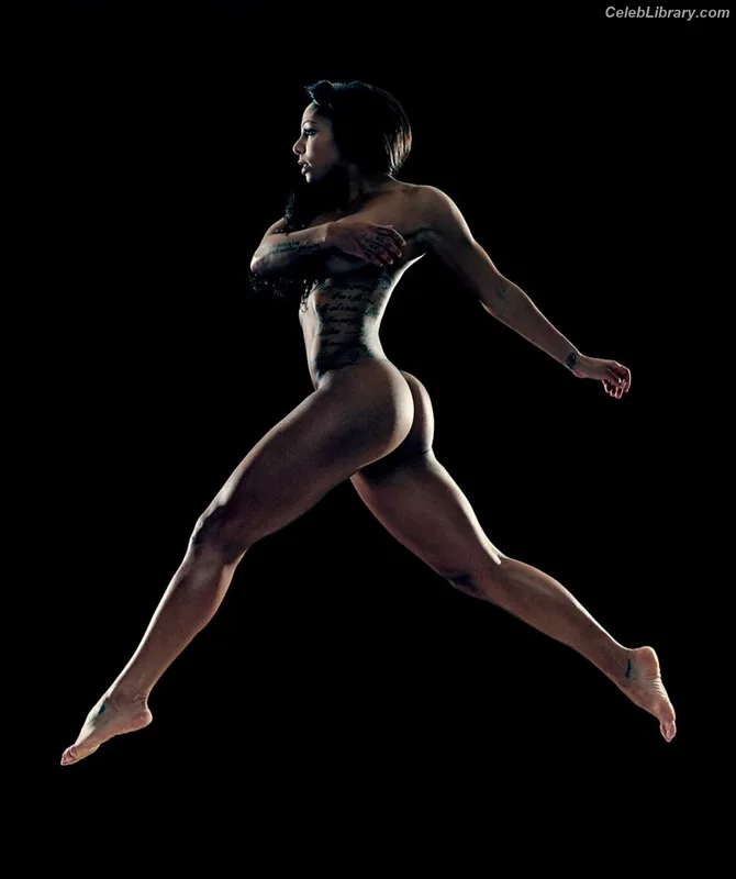 Sydney Leroux photo 1 of 13