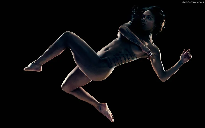Sydney Leroux photo 3 of 13