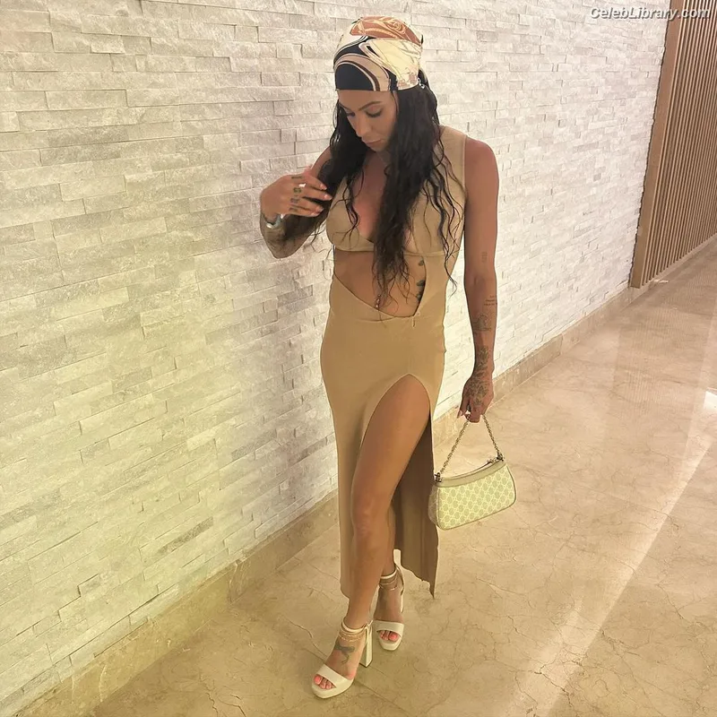 Sydney Leroux photo 8 of 13